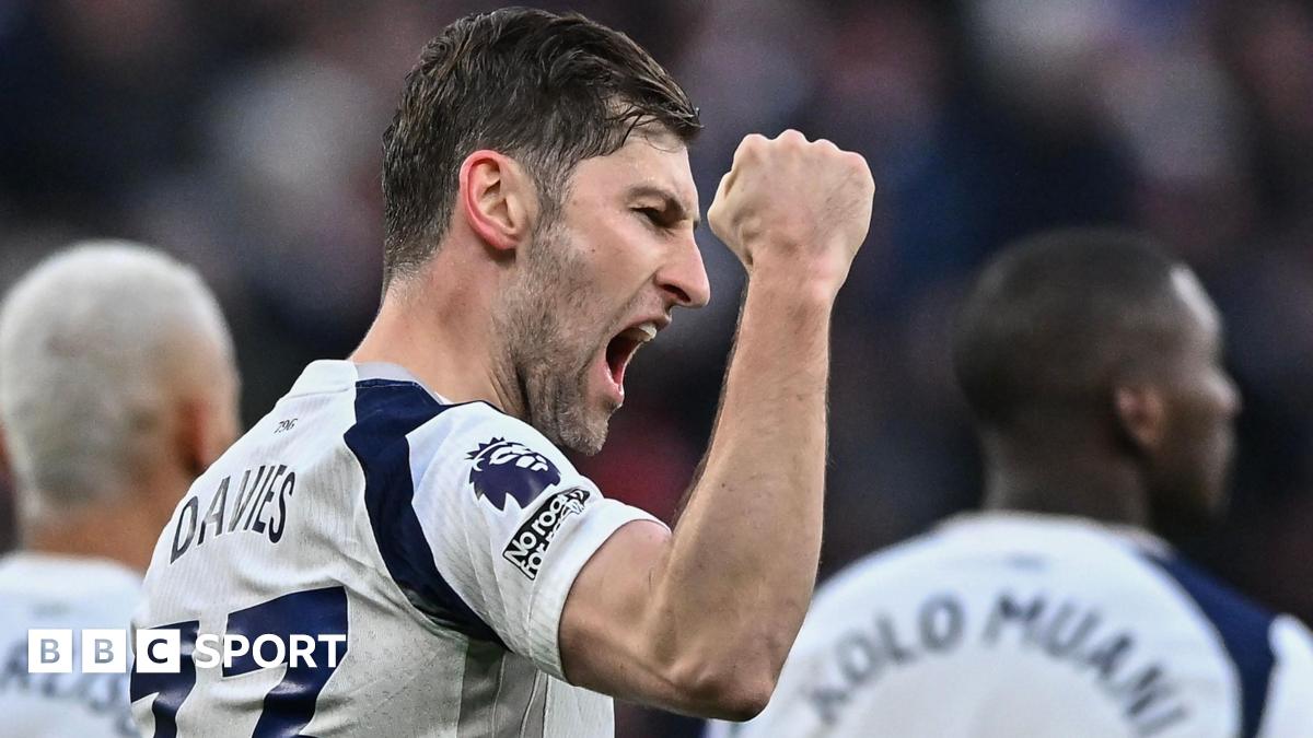 Ben Davies raises his fist as he celebrates scoring a goal for Tottenham Hotspur against Sunderland