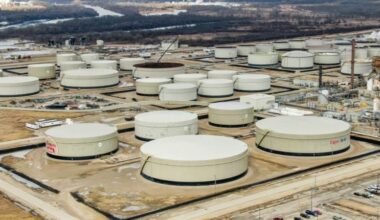 EIA: US crude inventories down by 3.8M barrels - breakingthenews.net
