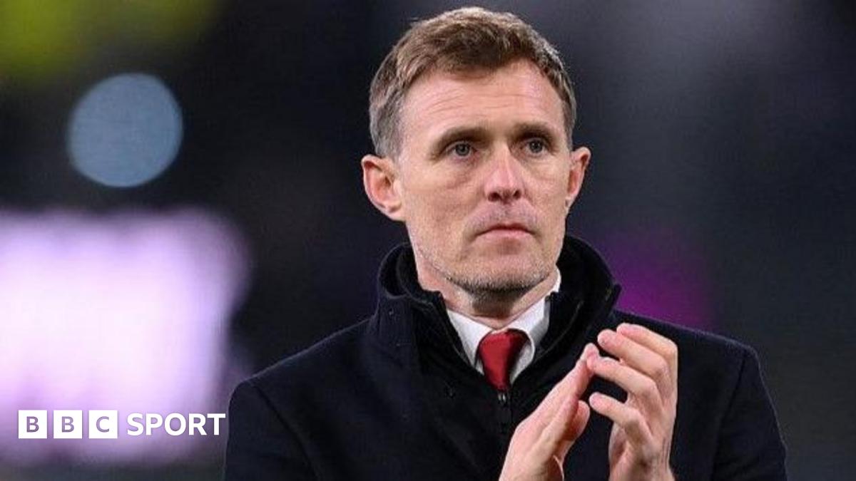 Manchester United interim boss Darren Fletcher applauding