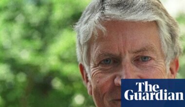 Labour needs complete ‘reset’ to defeat Reform UK threat, says strategist | Labour