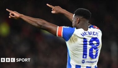 Manchester United 1-2 Brighton & Hove Albion - Former striker Danny Welbeck on target as 13-time winners exit