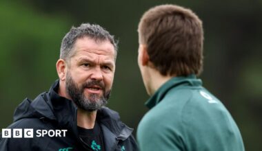 Andy Farrell speaks to Sam Prendergast in Ireland training