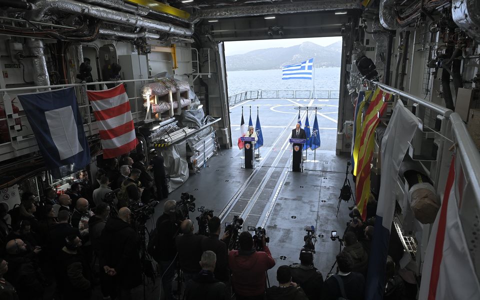 Greece, France to expand military cooperation, sign mutual defense deal