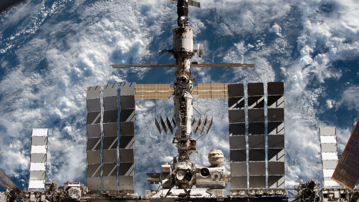 After half a decade, the Russian space station segment stopped leaking