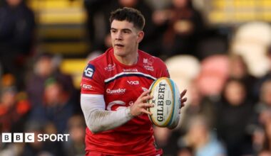 Joe Hawkins with the ball in his hands for Scarlets against Dragons