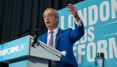 Reform UK rally LIVE: Farage vows to 'fight tooth and nail to stop Keir undoing Brexit' | Politics | News