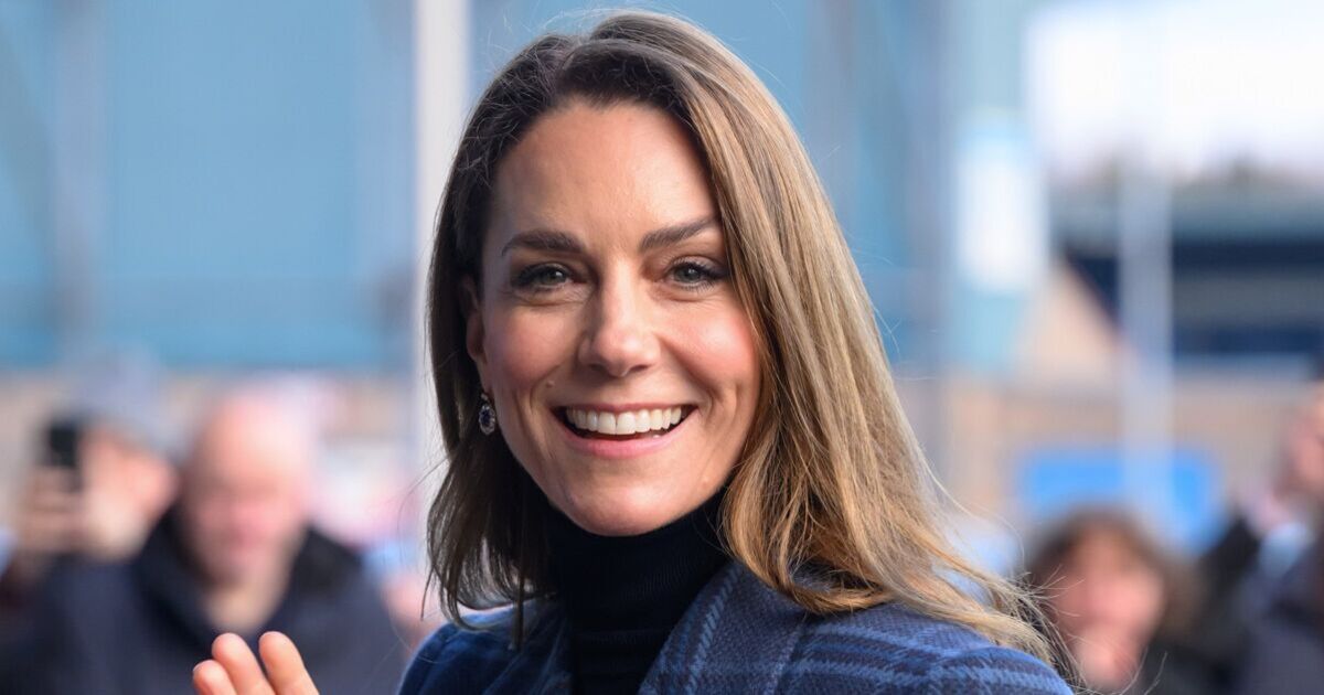 Princess Kate sparks fan frenzy with ‘amazing’ gesture during latest o | Royal | News