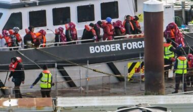 Starmer's smuggling gang vow in tatters as UK 'business booms' for people movers | World | News