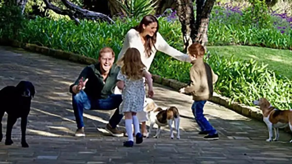 Harry and Meghan with their children 