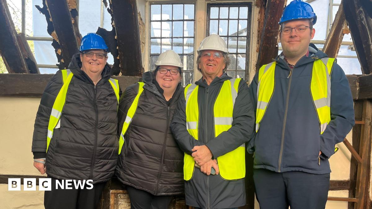 Left to right: Dr Albert Napper's great, great granddaughter Jane King, her daughter Stephanie King, Cranleigh Heritage Trust chairperson, Trevor Dale, and Jane's son Ben King.