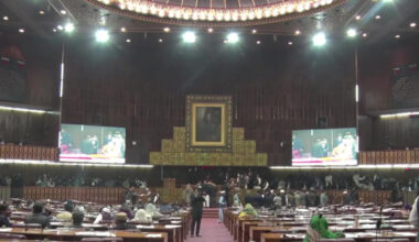 Pakistan eyes defense exports to cut reliance on Western financing