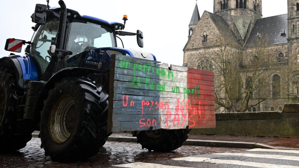 French farmers drive tractors into Paris to protest EU-Mercosur trade deal