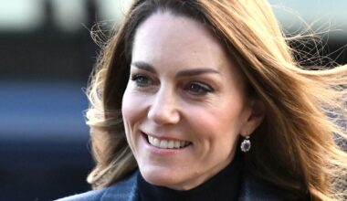 Kate Middleton debuts cinched coat in Scotland – and it's tartan