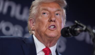 Trump lavishes praise on UK troops amid anger over his Afghanistan claims | Taliban News