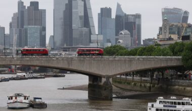 Demand for AI, tech experts pushes UK financial sector vacancies up 12%, recruiter says