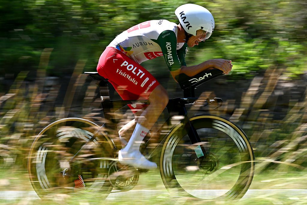 Germ&aacute;n Dar&iacute;o G&oacute;mez during a 2025 race