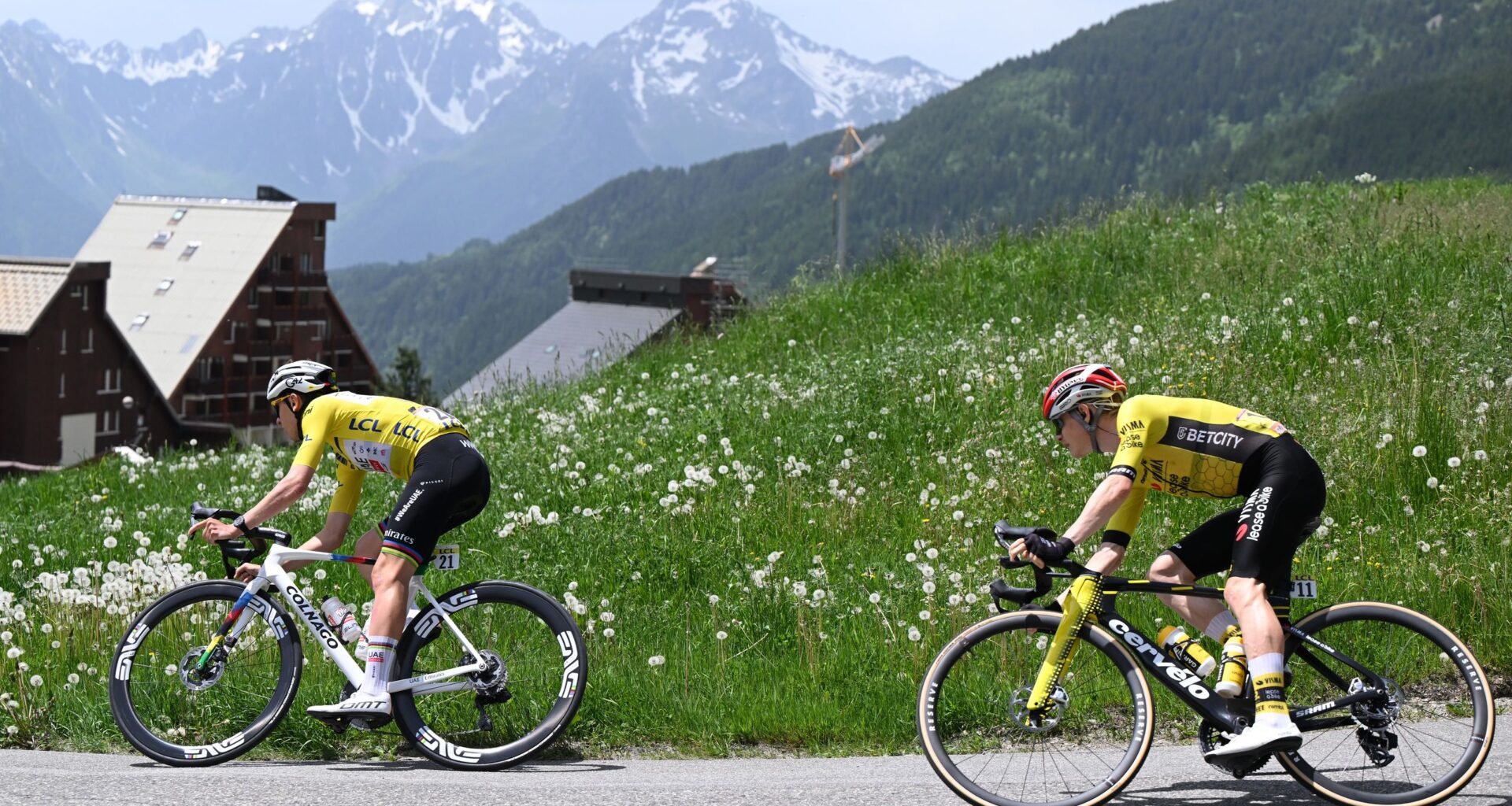 Pro cyclists like Jonas Vingegaard deserve as much space in their work as the rest of us – try not to bother them