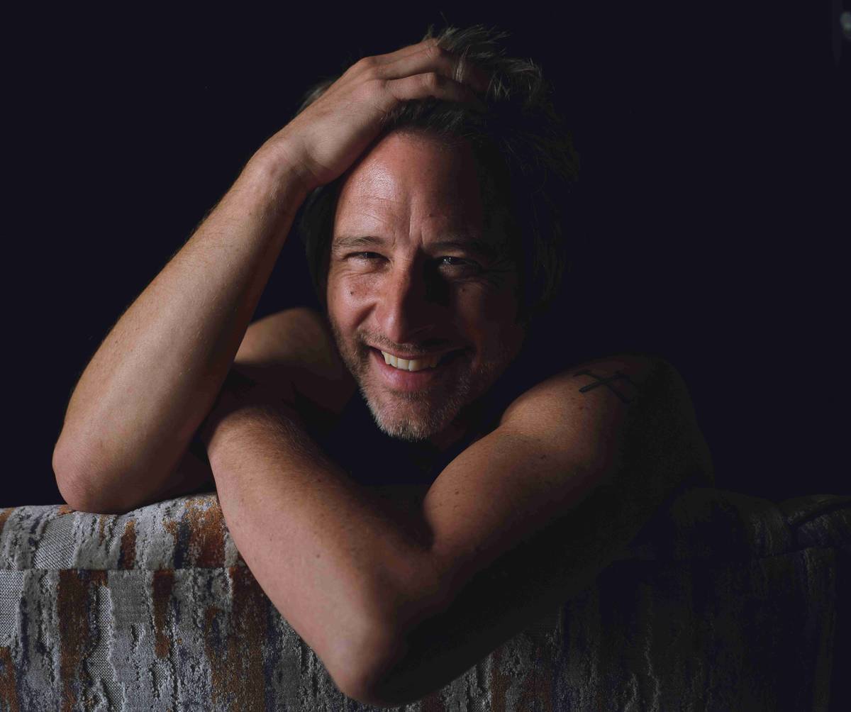 chesney hawkes on sofa