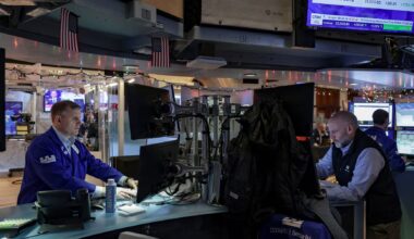 S&P 500, Nasdaq dip to start 2026 after last year's robust gains