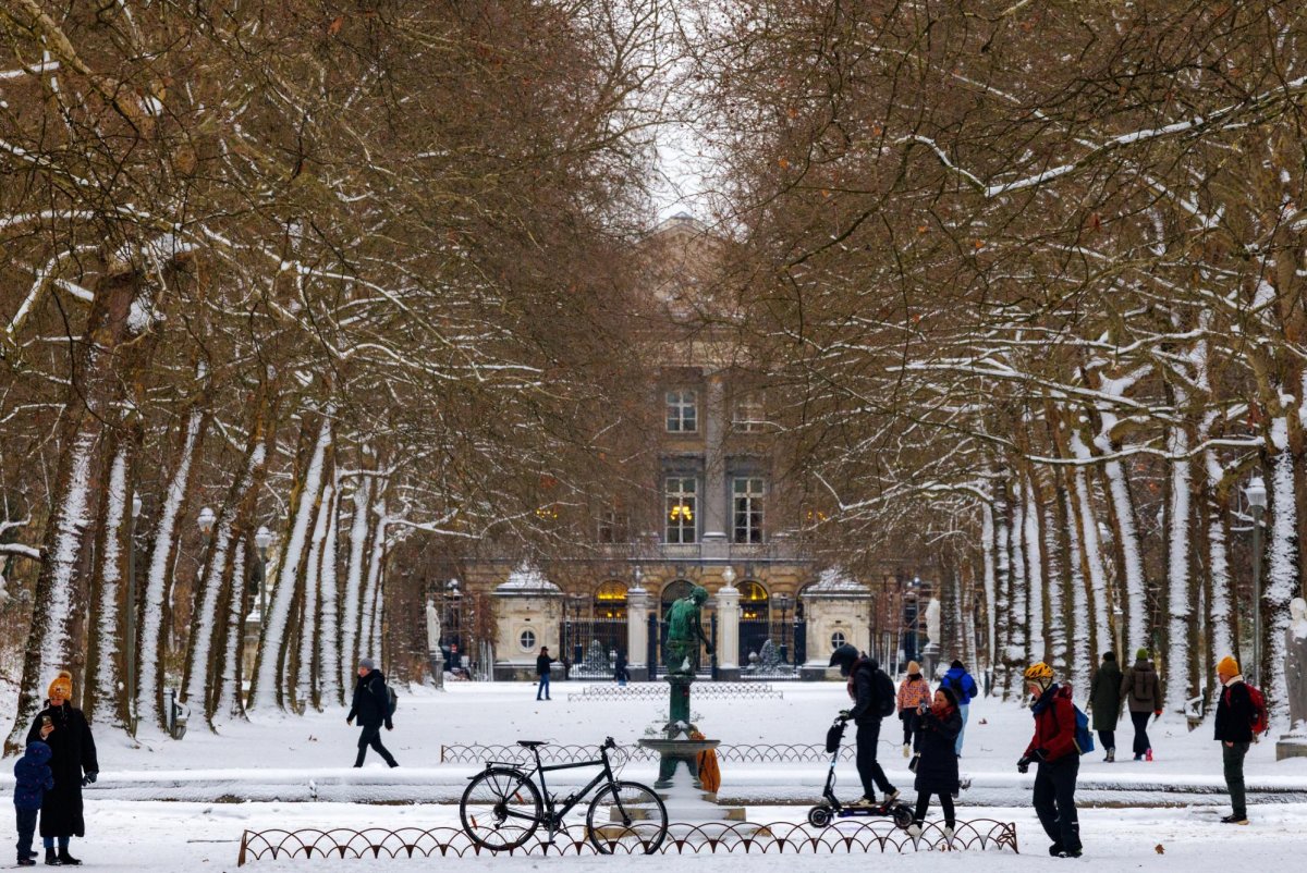 Europe hit by winter storm; flights, trains disrupted