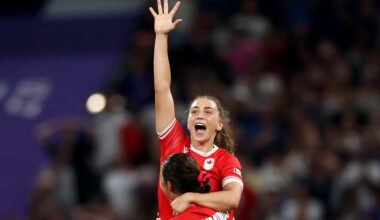 Bears sign Canada sevens star Chloe Daniels