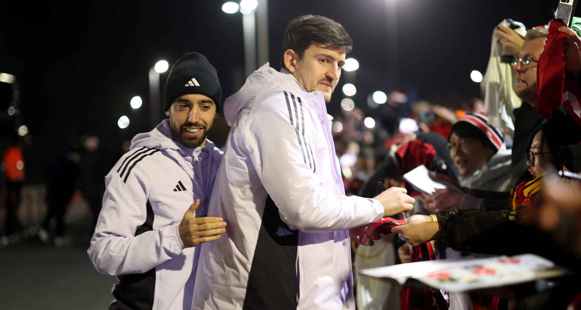 Positive news as Reds squad arrives at Burnley - Official Manchester United Website