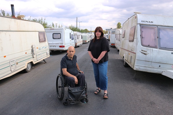 Goodneston_caravans_Kelvin_Blake_Ellie_King Kelvin Blake and Ellie King in Goodneston Road last summer