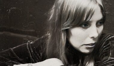 The stars who inspired Joni Mitchell to pose nude