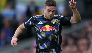 Gabriel Gudmundsson challenges for the ball while playing for Leeds United