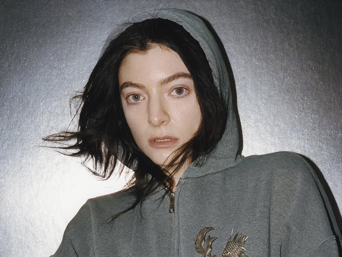 The story behind Lorde signing a record deal at 13