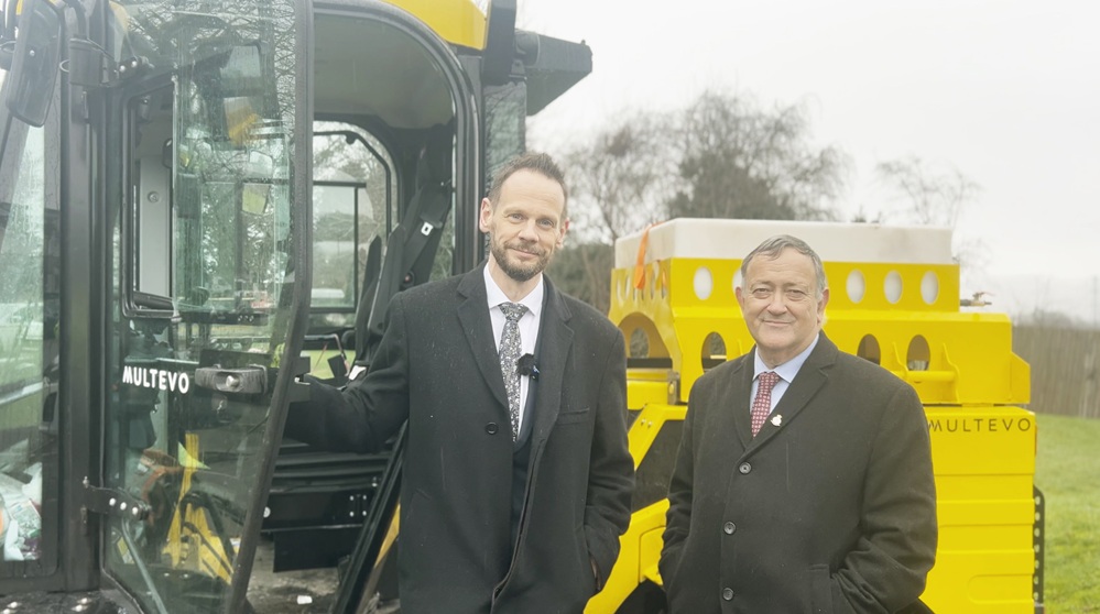 Sandwell celebrates Green government rating for road maintenance as minister visits on National Pothole Day