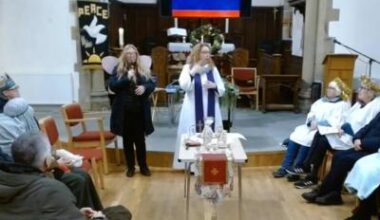 Deaf Ministry Team help people enjoy Christmas