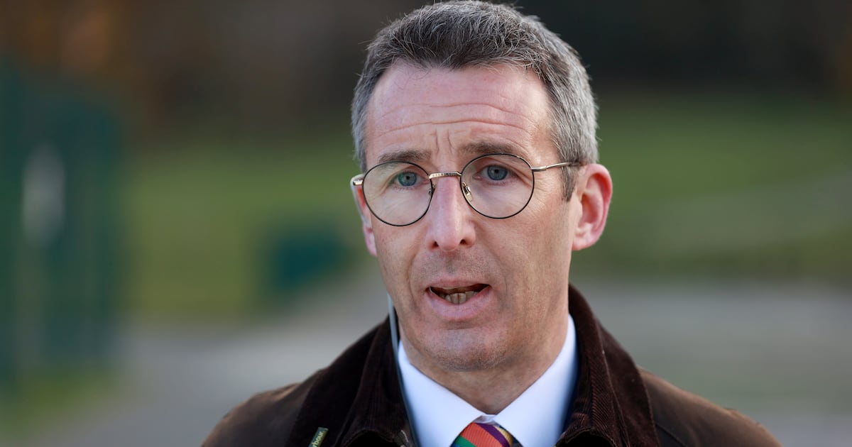 Andrew Muir accuses politicians of “deliberate attempt to undermine the science” over Lough Neagh – The Irish News