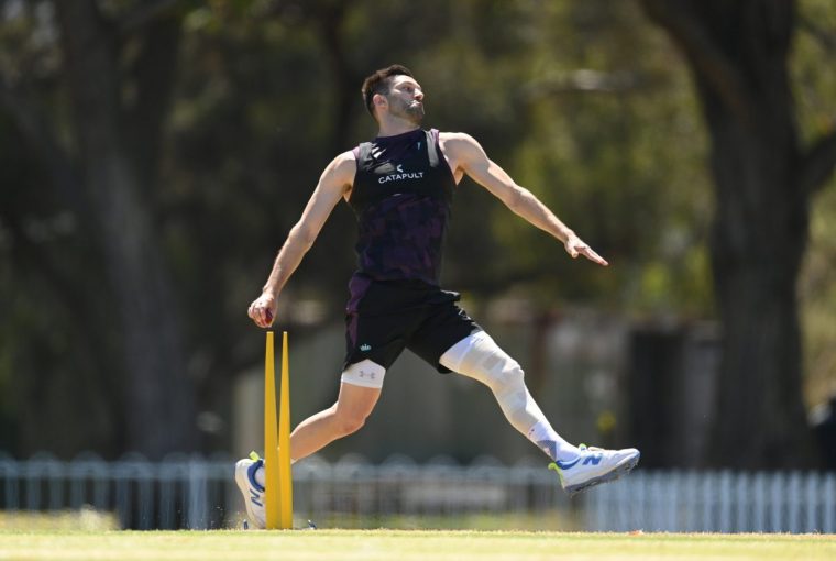 PERTH, AUSTRALIA - NOVEMBER 13: Mark Wood of England bowls before a practice match between England and the England Lions at Lilac Hill on November 13, 2025 in Perth, Australia. (Photo by Philip Brown/Getty Images)
