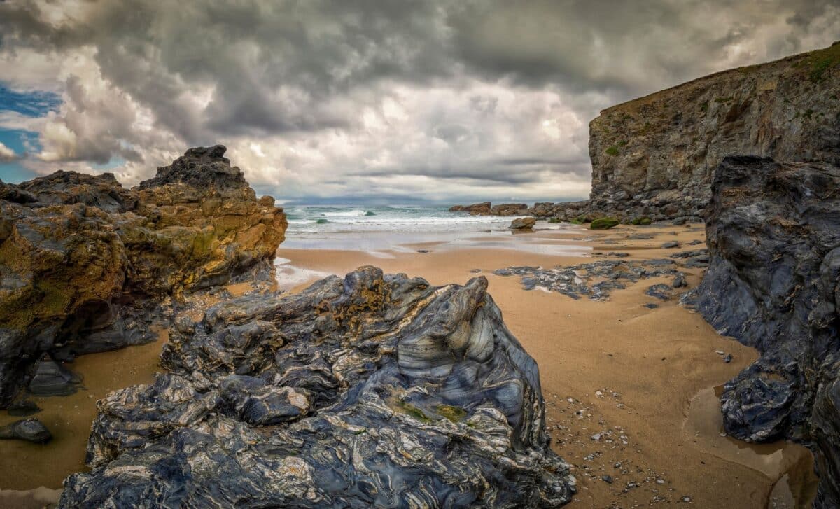 Scientists Unearthed A 150 Million Year Old Dinosaur Egg Nest On A Portuguese Beach