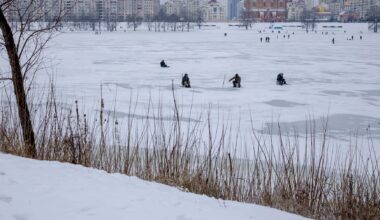 A thousand Kyiv apartment blocks still without heating after Russian strike