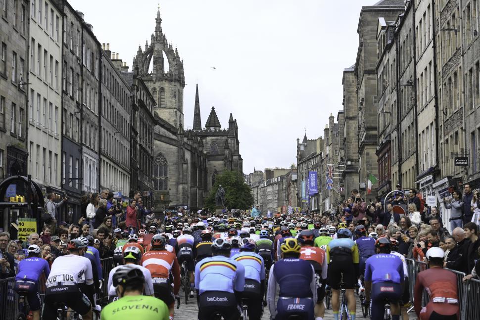 Royal Mile, 2023 UCI Cycling World Championships, Men's Elite Road Race, Edinburgh to Glasgow, Scotland