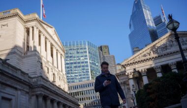 London markets follow US indices to new record high