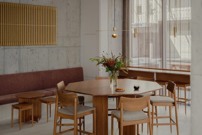 Concrete walls in coffee shop