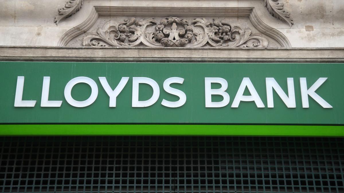 Lloyds sees annual profits jump 12% in spite of motor finance hit
