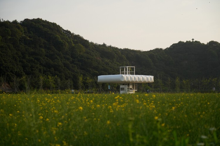 Down in the Clouds / Practice on Earth + Increments Studio - Exterior Photography