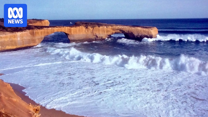 Today in history, January 15: Australia's London Bridge fell down