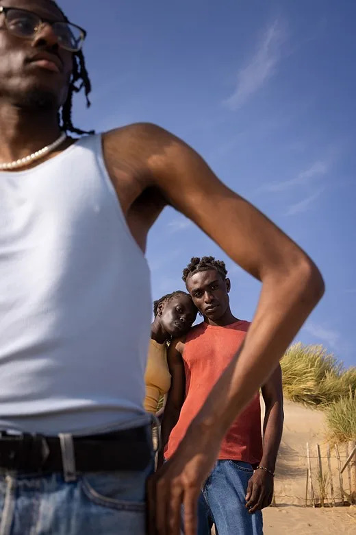 Capri-McPherson-Noel-Capri Mcpherson-Noel Sibling-Love Portrait-of-Britain-vol.8-Shortlist-1