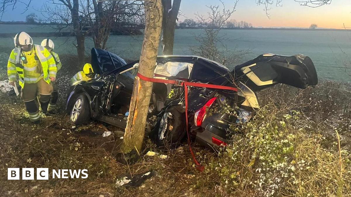 Car crashed into a tree off the A46