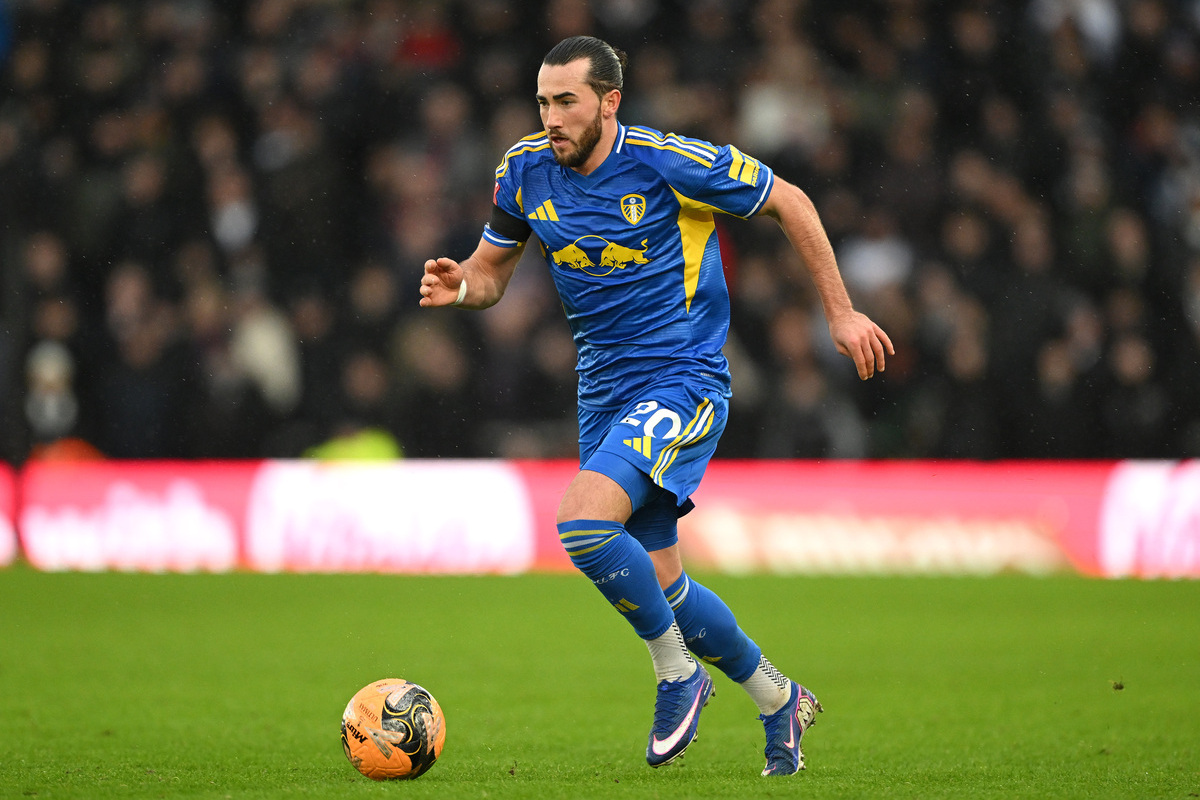 DERBY, ENGLAND - JANUARY 11:  Jack Harrison of Leeds United runs with the ball during the Emirates FA Cup Third Round match between Derby County and Leeds United on January 11, 2026 in Derby, England. (Photo by Shaun Botterill/Getty Images)