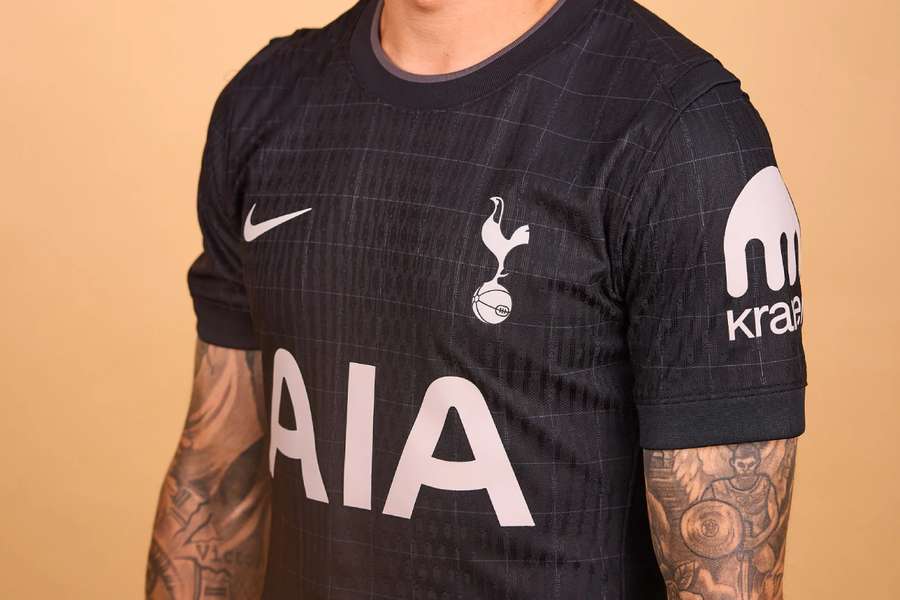 Tottenham's 2nd shirt is black with nice details