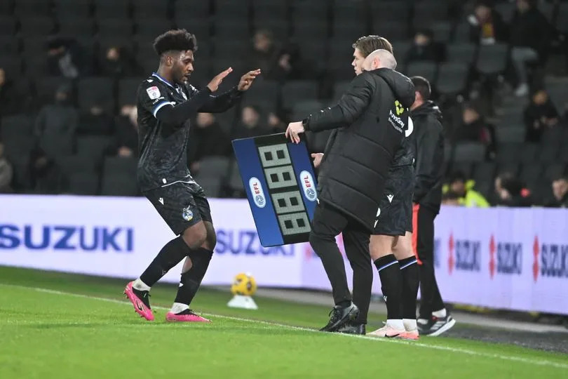 Mees Rijks replaces Ellis Harrison for Bristol Rovers at MK Dons