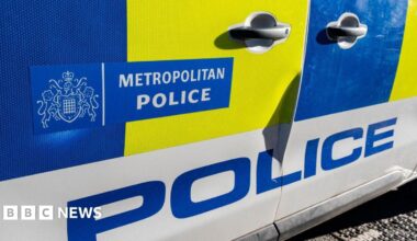 A stock image of a Met Police car.