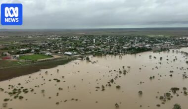 Tourists stranded, dozens of roads closed as rain continues in flooded outback Queensland