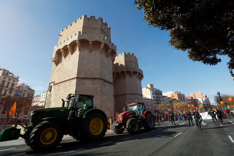 Spain targets land access to lure young farmers, sector warns problems run deeper